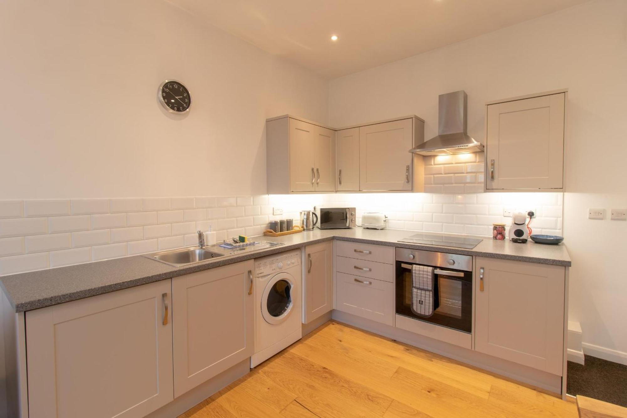 Crescent House Apartments Telford Bilik gambar