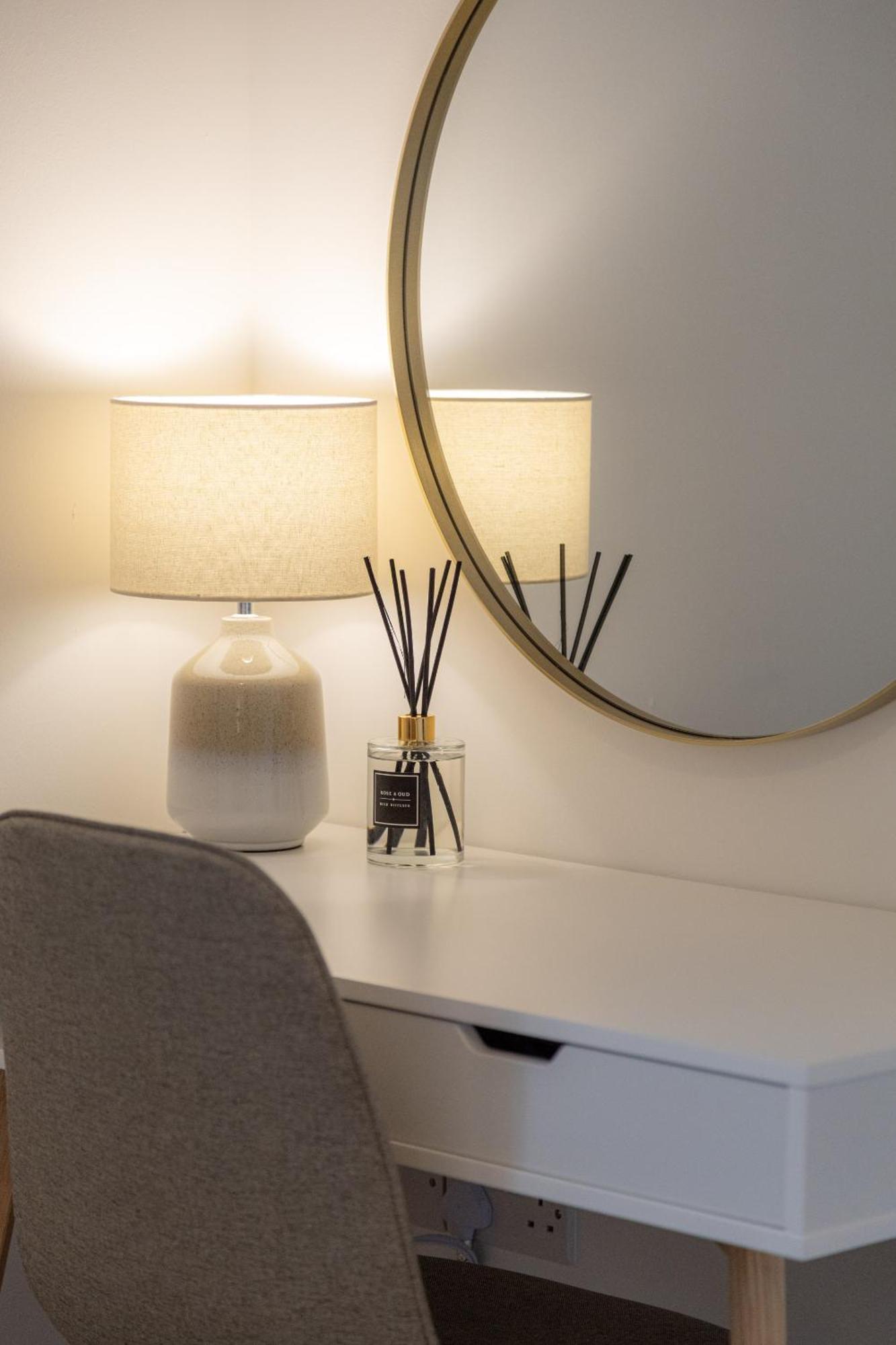 Crescent House Apartments Telford Bilik gambar