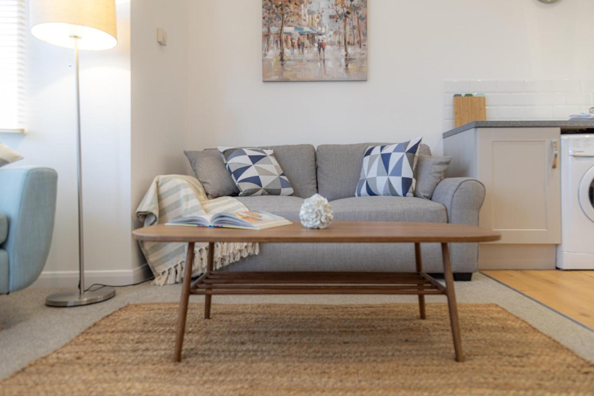 Crescent House Apartments Telford Bilik gambar