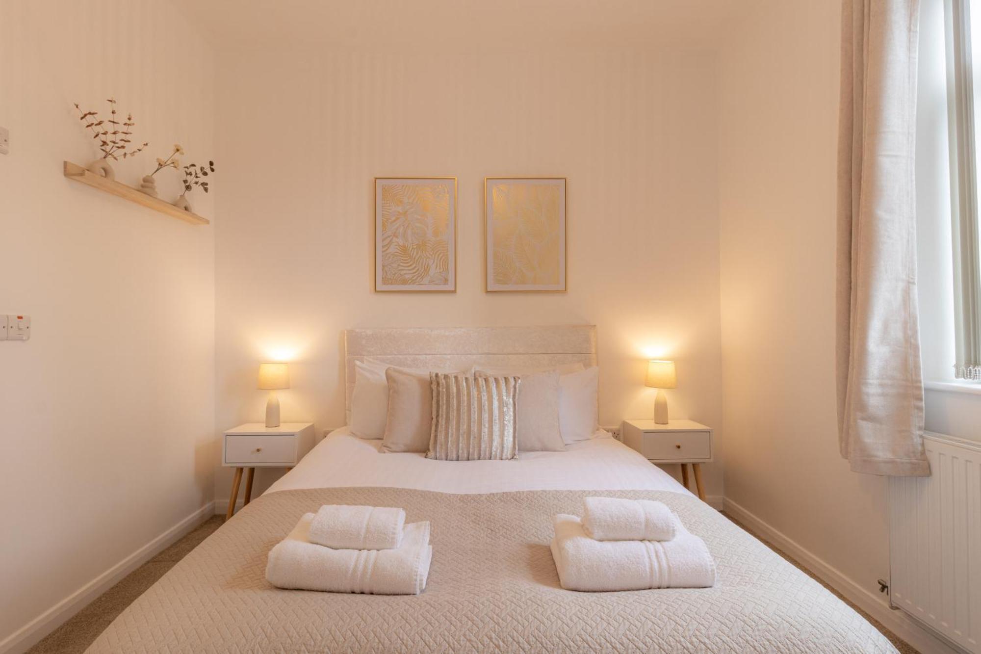 Crescent House Apartments Telford Bilik gambar