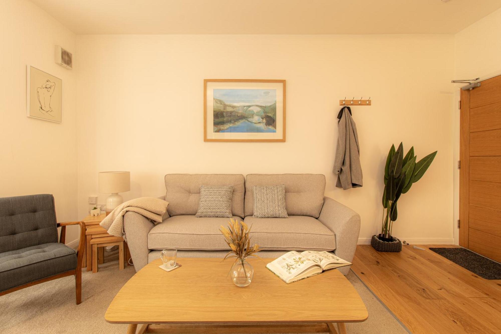 Crescent House Apartments Telford Bilik gambar