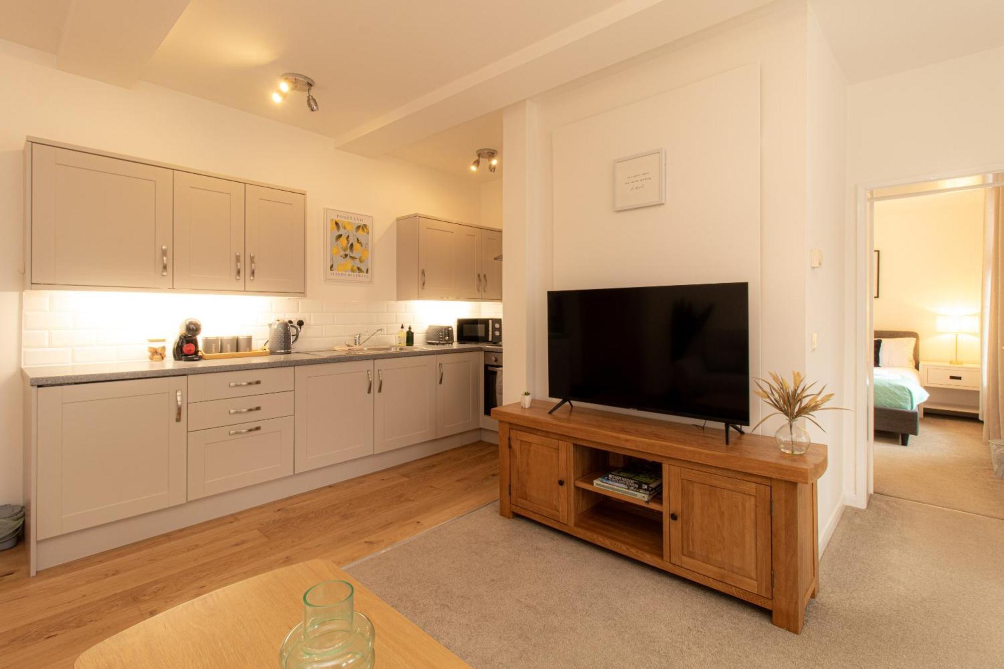 Crescent House Apartments Telford Bilik gambar