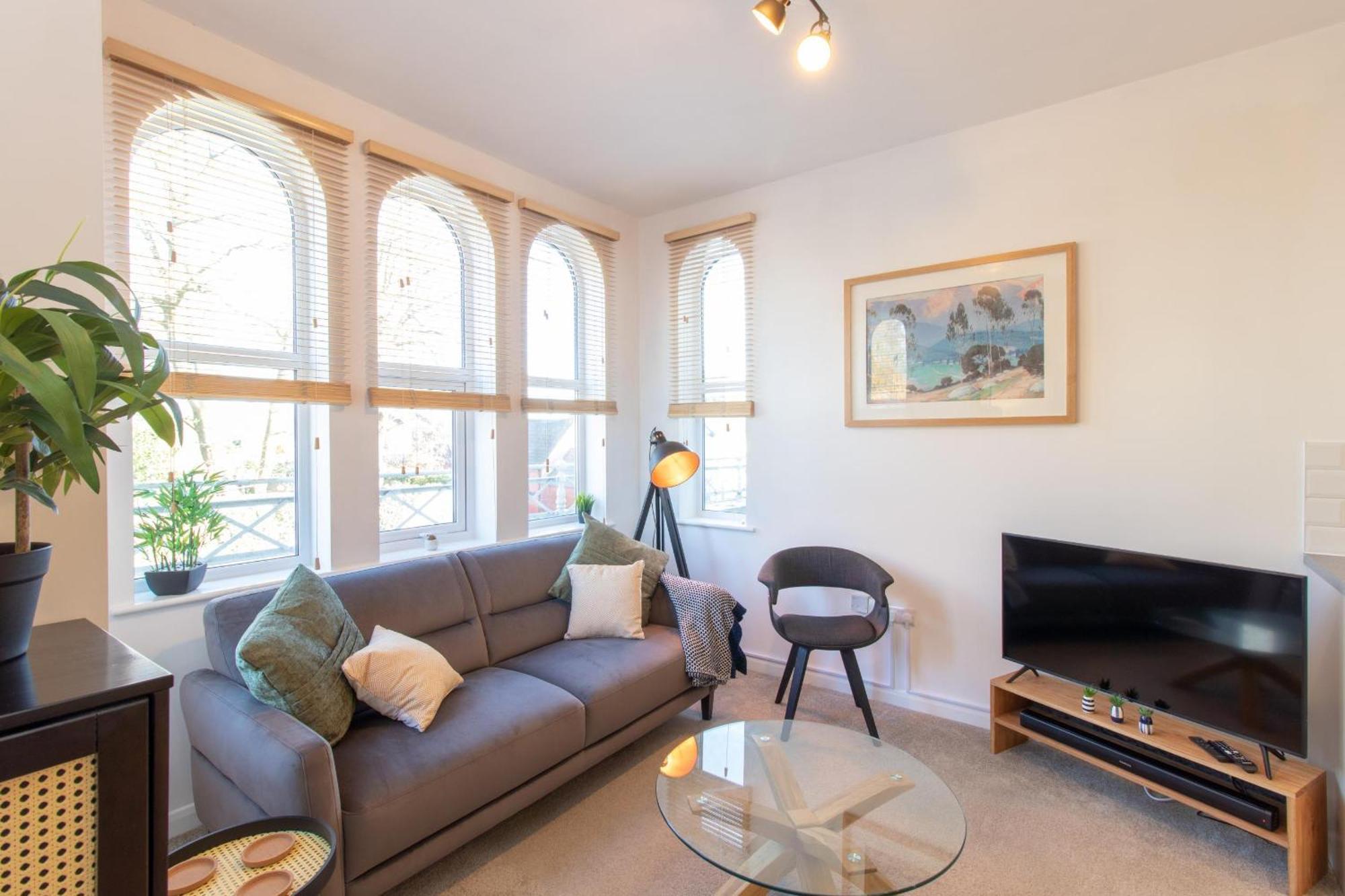 Crescent House Apartments Telford Bilik gambar