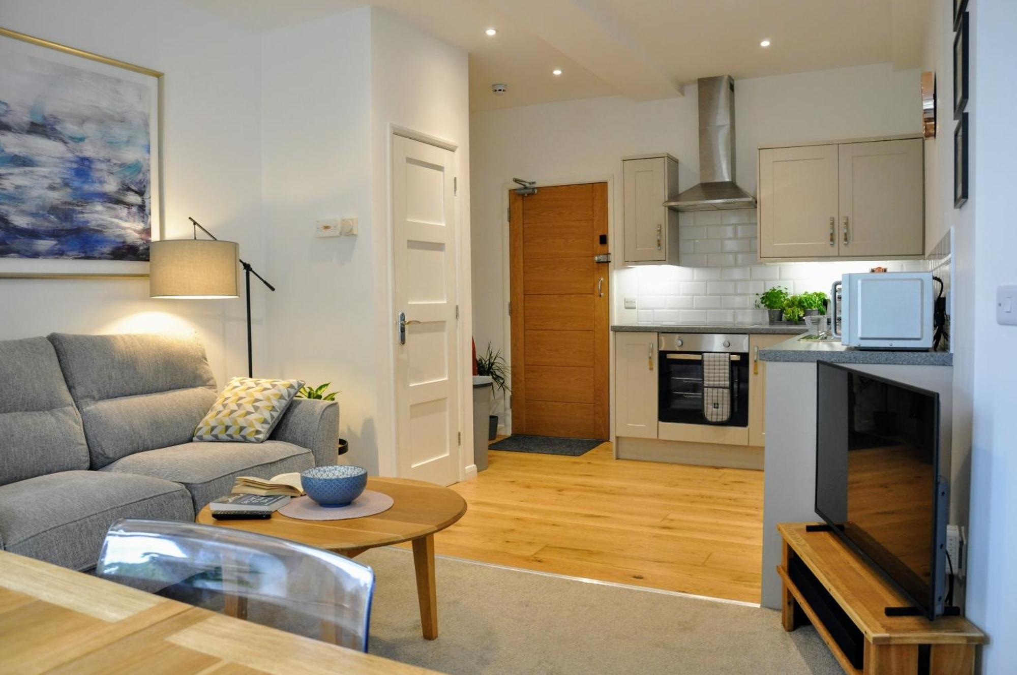 Crescent House Apartments Telford Bilik gambar