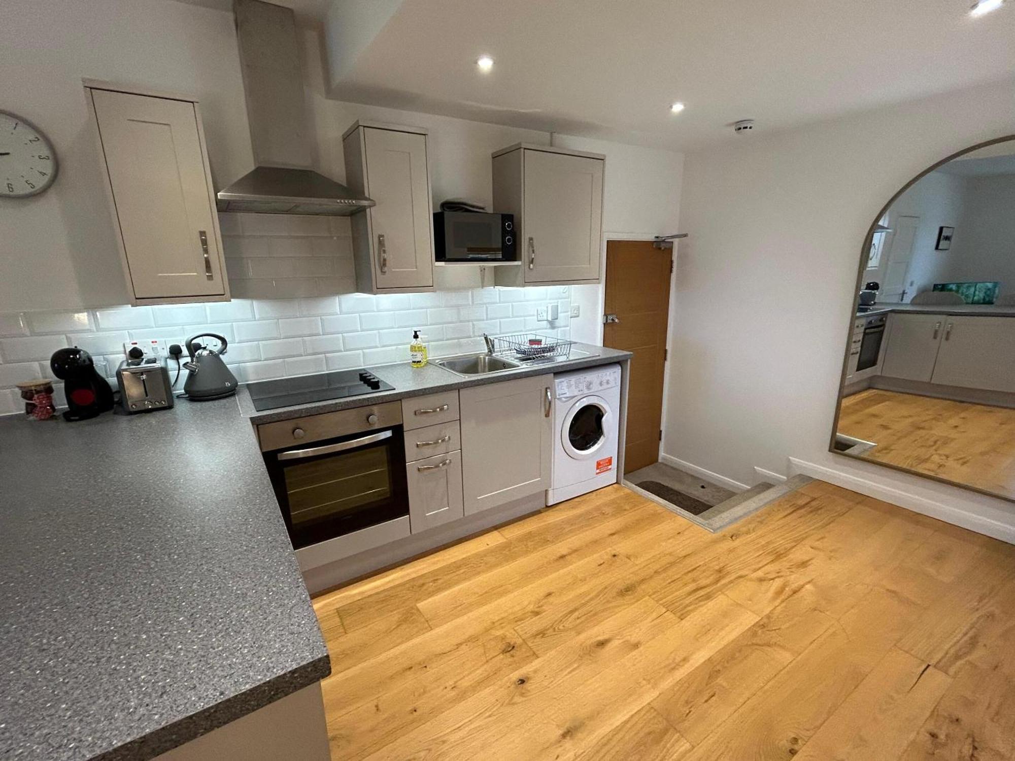 Crescent House Apartments Telford Bilik gambar